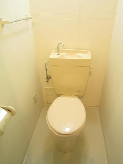 物件内観写真11　(トイレ)