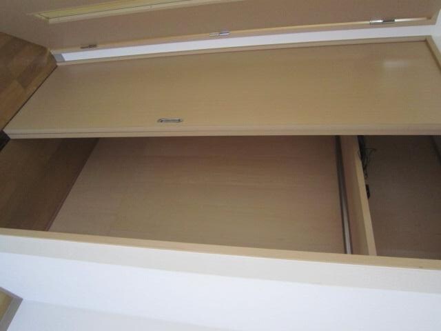 物件内観写真12　(収納)