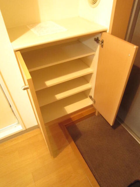 物件内観写真16　(靴箱)