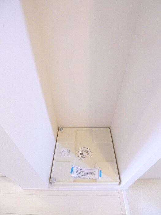 物件内観写真16　(洗濯機置場)