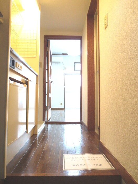 物件内観写真7　(玄関)