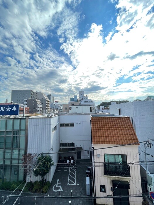 物件内観写真16　(室内からの展望)