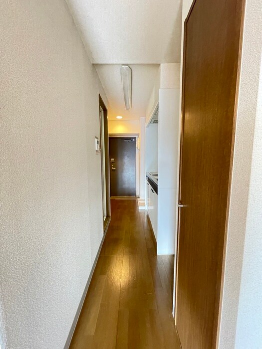 物件内観写真18　(廊下)