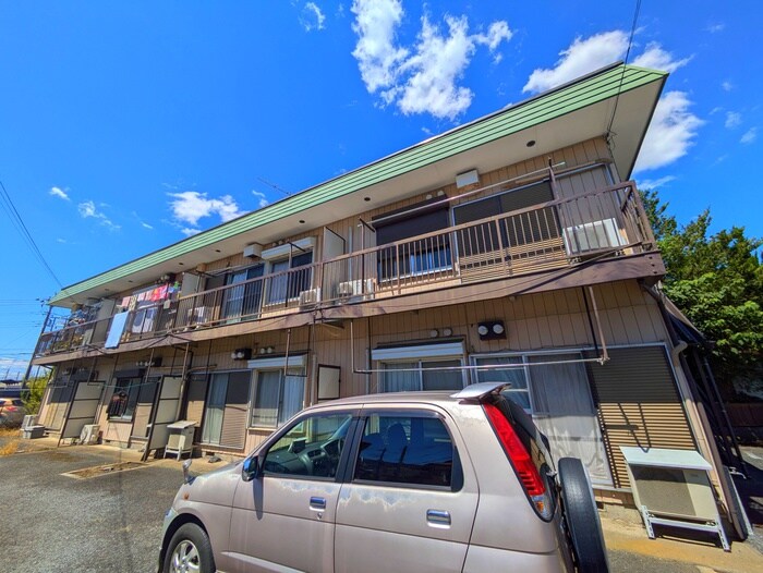 物件外観写真5　(エントランス部分)