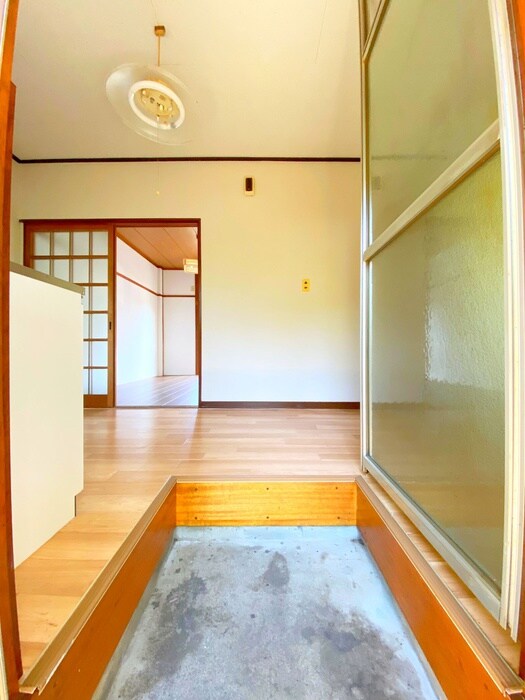 物件内観写真15　(玄関)