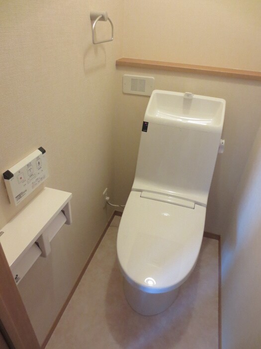 物件内観写真11　(トイレ)