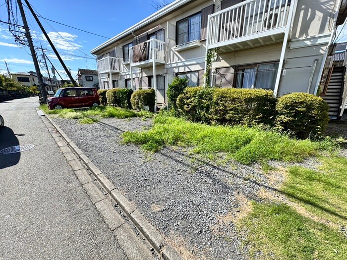 物件外観写真3　(駐車場)