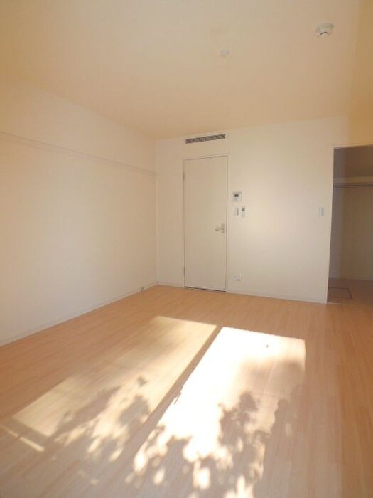 物件内観写真4　(居室)