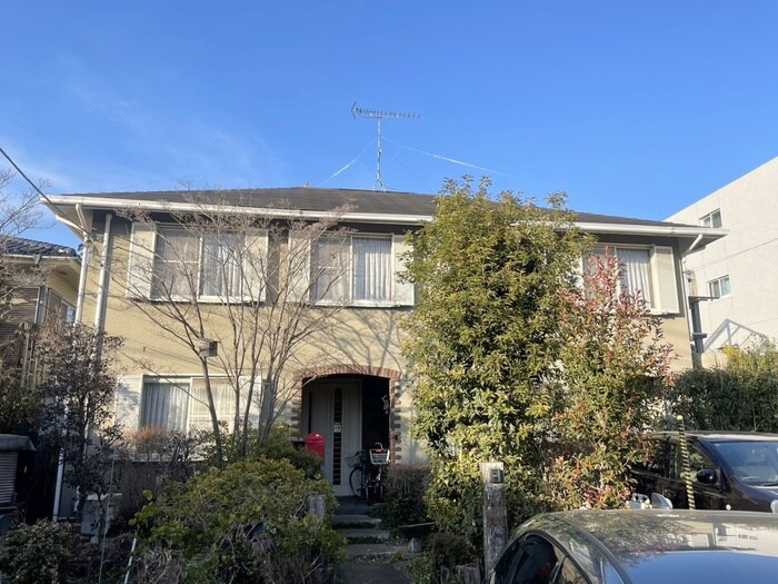 物件外観写真1　(エントランス部分)