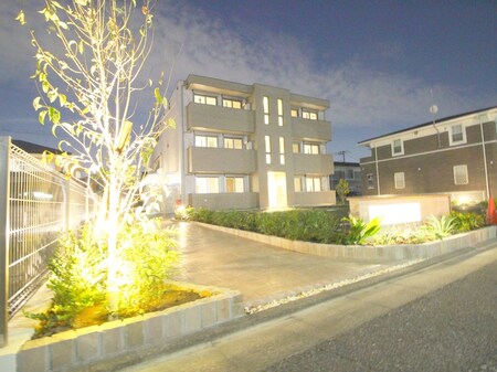 ラシーネ大泉町外観写真