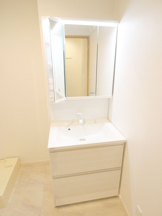 物件内観写真9　(洗面)