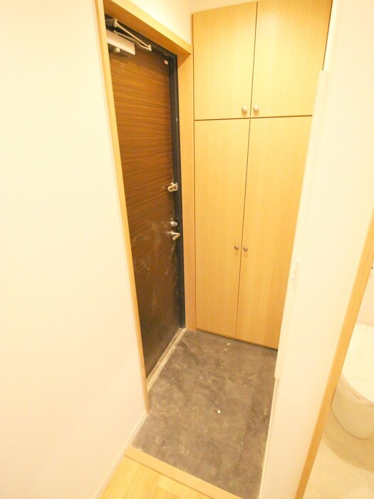 物件内観写真14　(玄関)