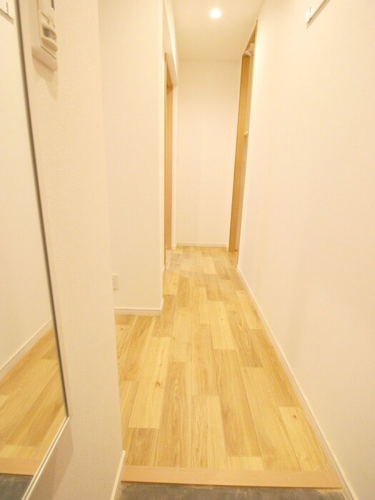 物件内観写真18　(廊下)