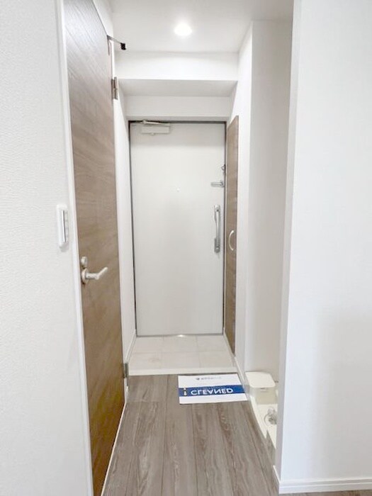 物件内観写真16　(玄関)