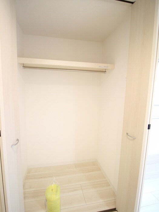 物件内観写真11　(収納)