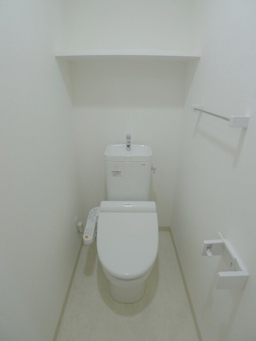 物件内観写真9　(トイレ)