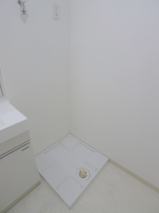 物件内観写真14　(洗濯機置場)