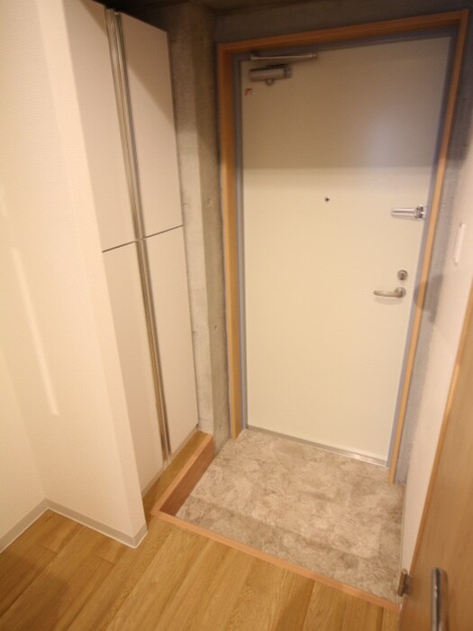 物件内観写真13　(玄関)