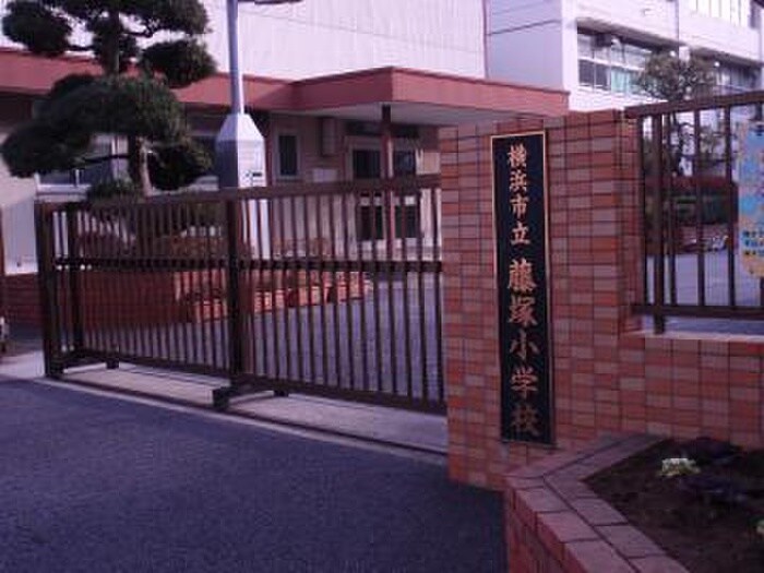 物件外観写真4　(周辺環境)