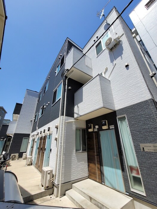 物件外観写真1　(エントランス部分)