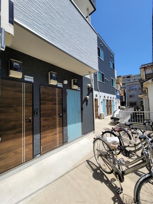 物件外観写真2　(駐輪場)