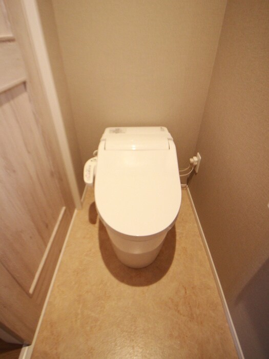 物件内観写真14　(トイレ)