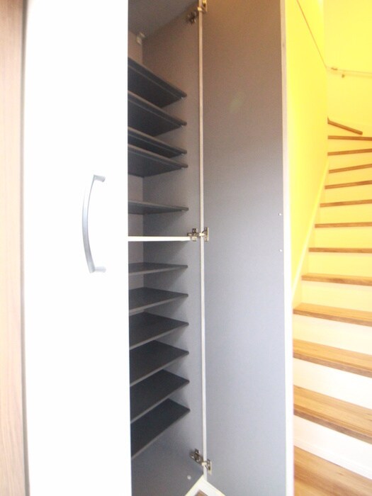 物件内観写真17　(靴箱)