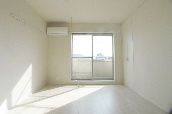 物件内観写真21　(室内からの展望)