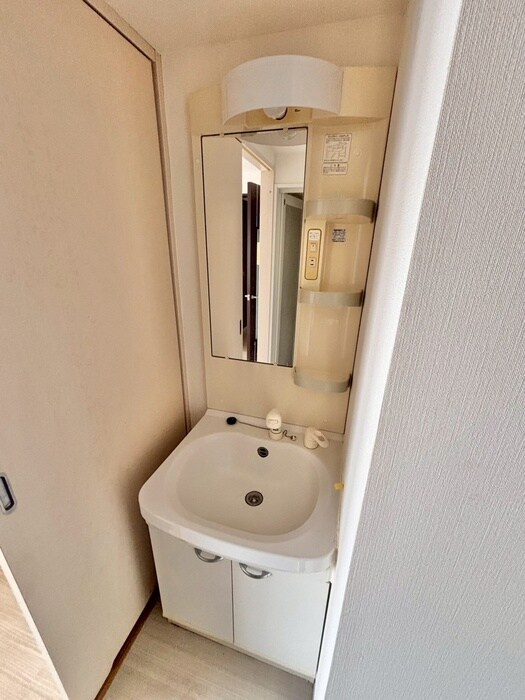 物件内観写真11　(洗面)