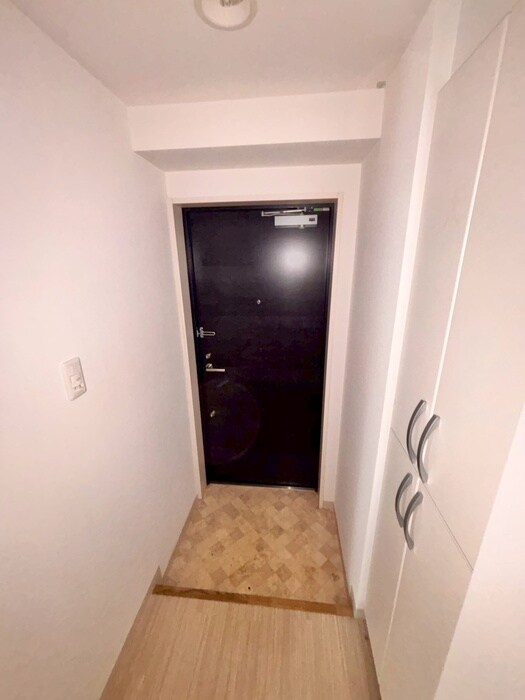 物件内観写真16　(玄関)