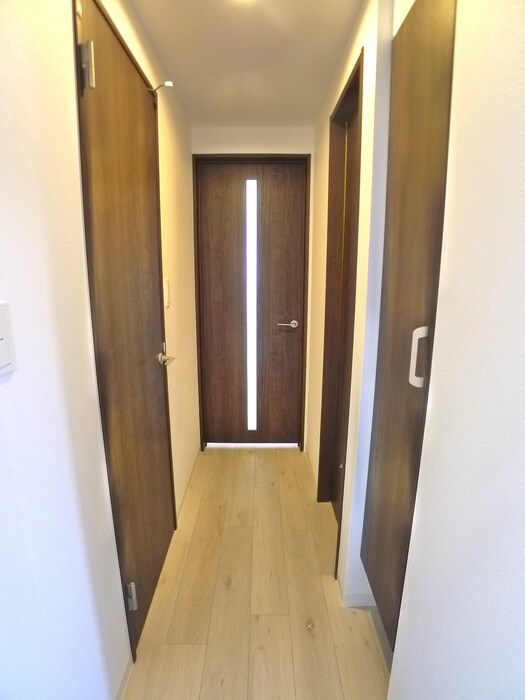 物件内観写真10　(廊下)