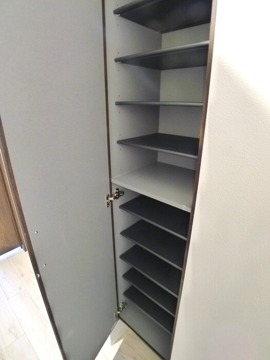 ｼﾞｰﾒｿﾞﾝ川越南大塚ｸﾞﾗﾝﾃﾞｨｰﾙの靴箱