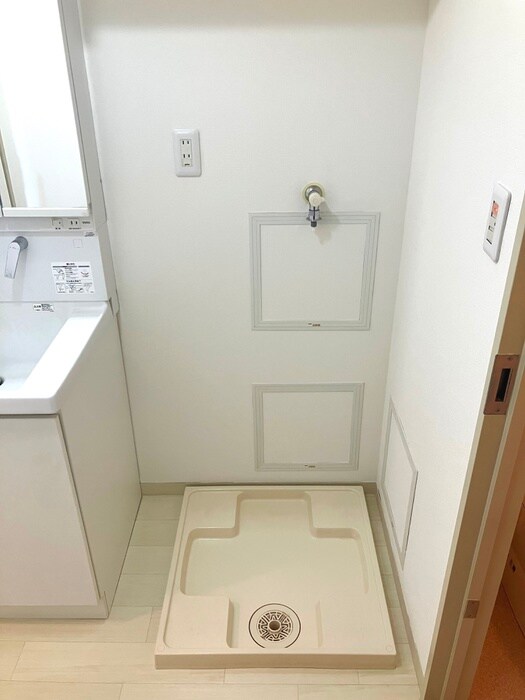 物件内観写真18　(洗濯機置場)