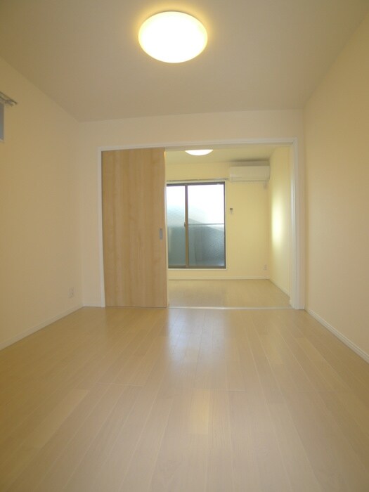 物件内観写真10　(居室)