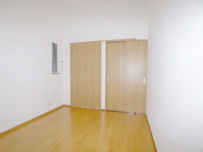 物件内観写真10　(居室)