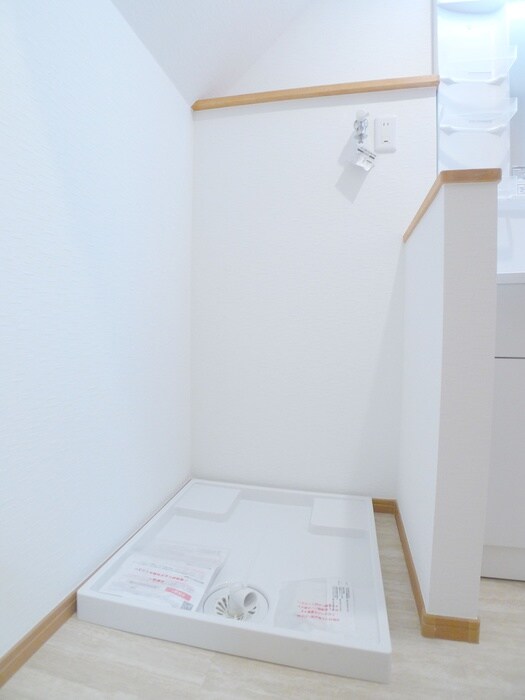 物件内観写真19　(洗濯機置場)