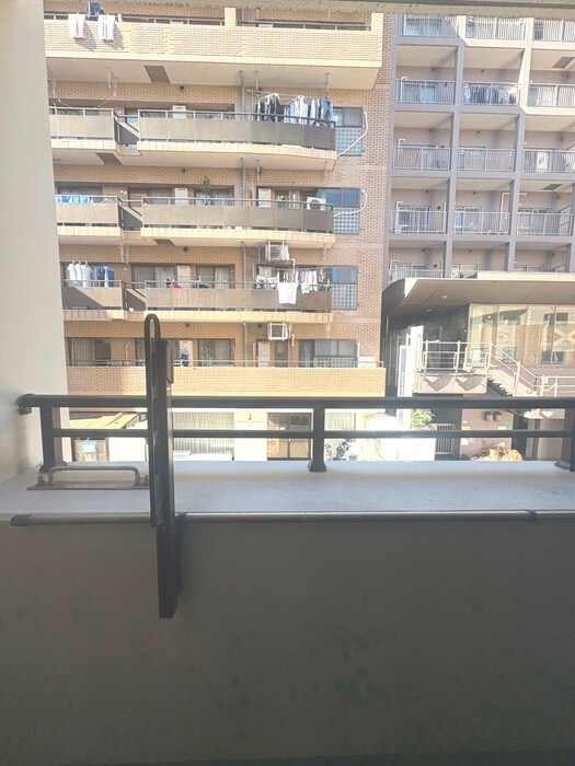 物件内観写真19　(室内からの展望)