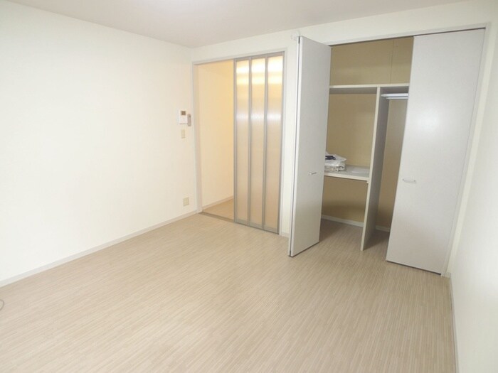 物件内観写真4　(居室)