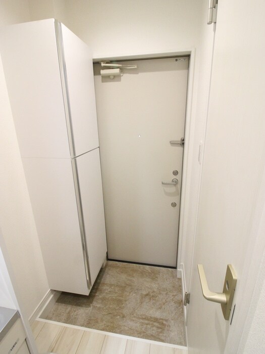 物件内観写真15　(玄関)