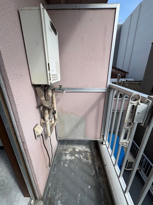 物件内観写真18　(洗濯機置場)