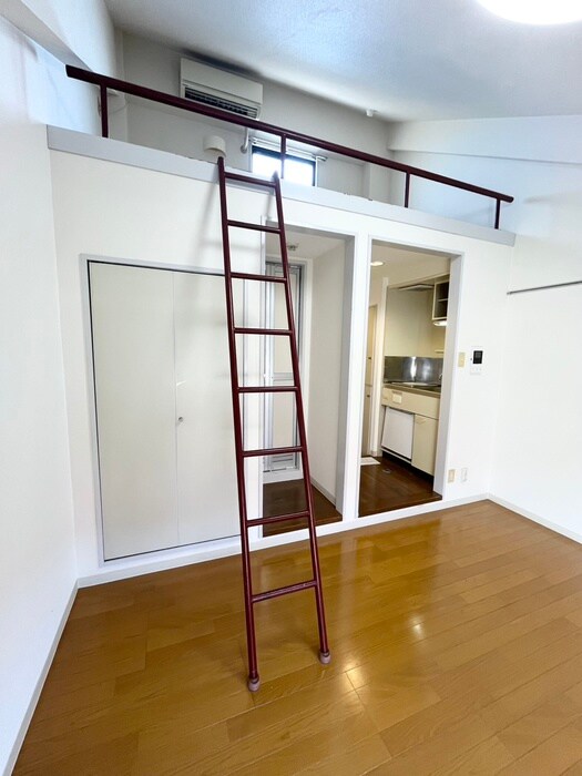 物件内観写真8　(居室)