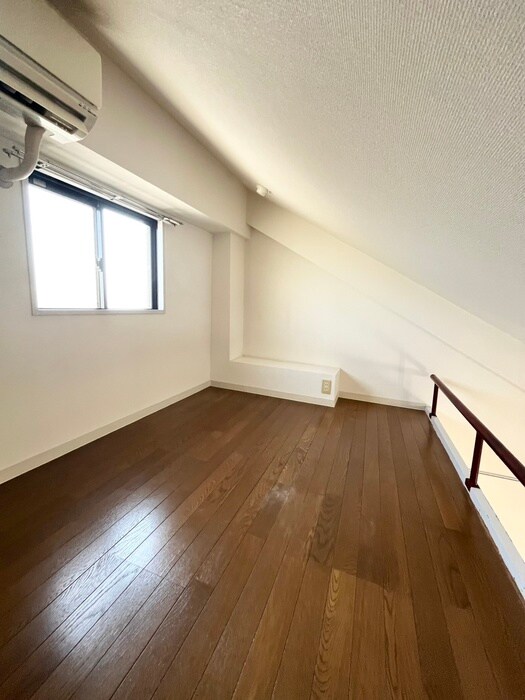 物件内観写真11　(ロフト)