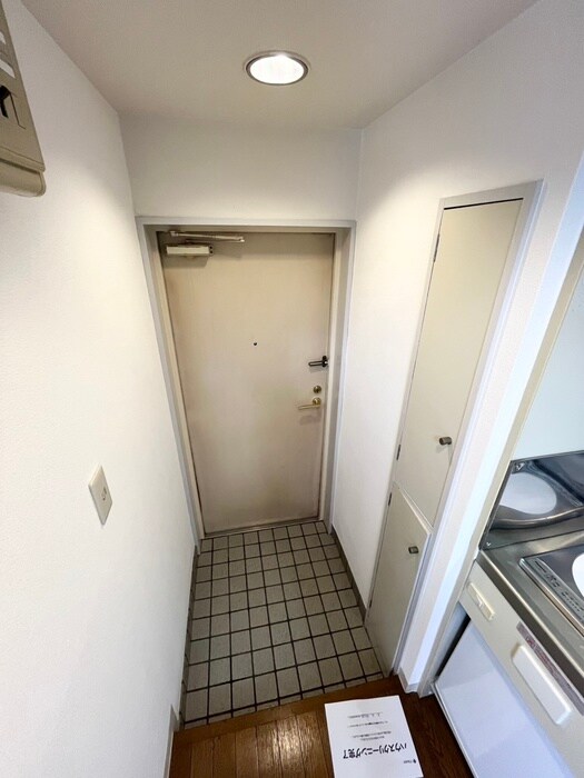 物件内観写真14　(玄関)