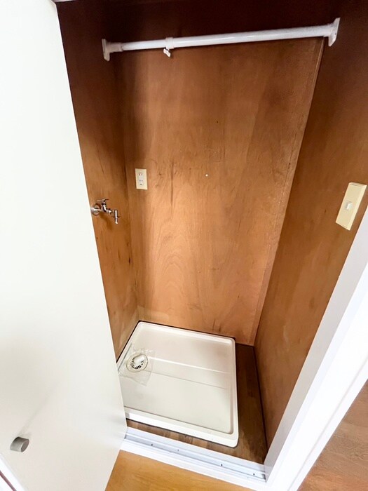 物件内観写真17　(洗濯機置場)