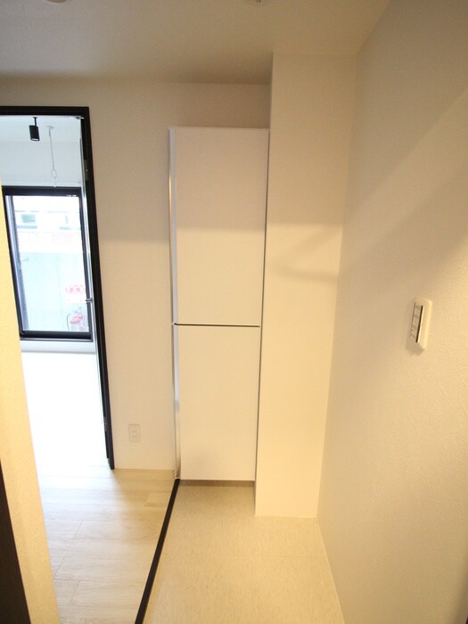 物件内観写真7　(玄関)