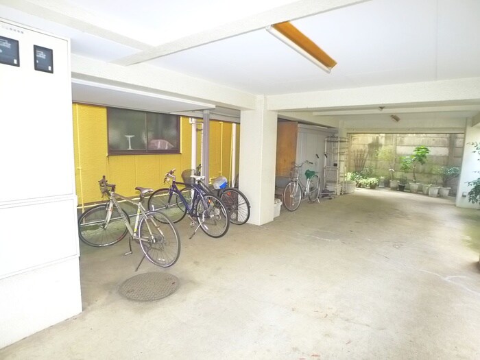 ＯＫＯＳﾋﾞﾙの駐輪場