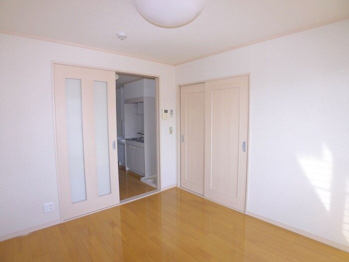 物件内観写真6　(居室)