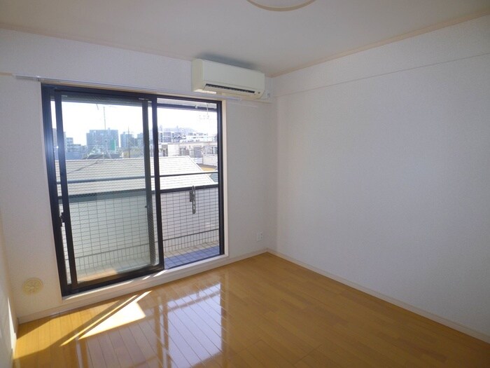 物件内観写真9　(居室)