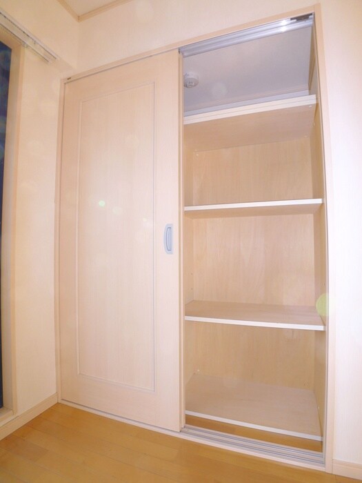 物件内観写真10　(収納)