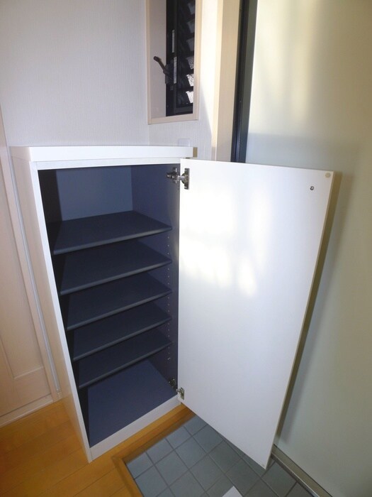 物件内観写真16　(靴箱)